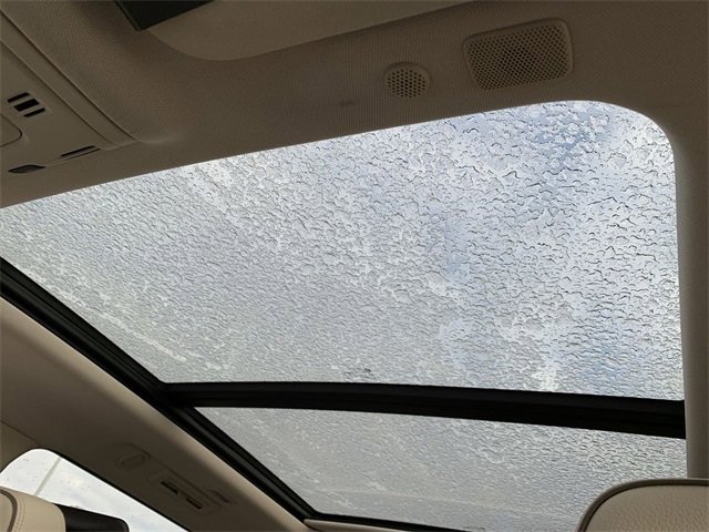 Used 2021 GMC Yukon XL Denali w/ Denali Premium Package image 29