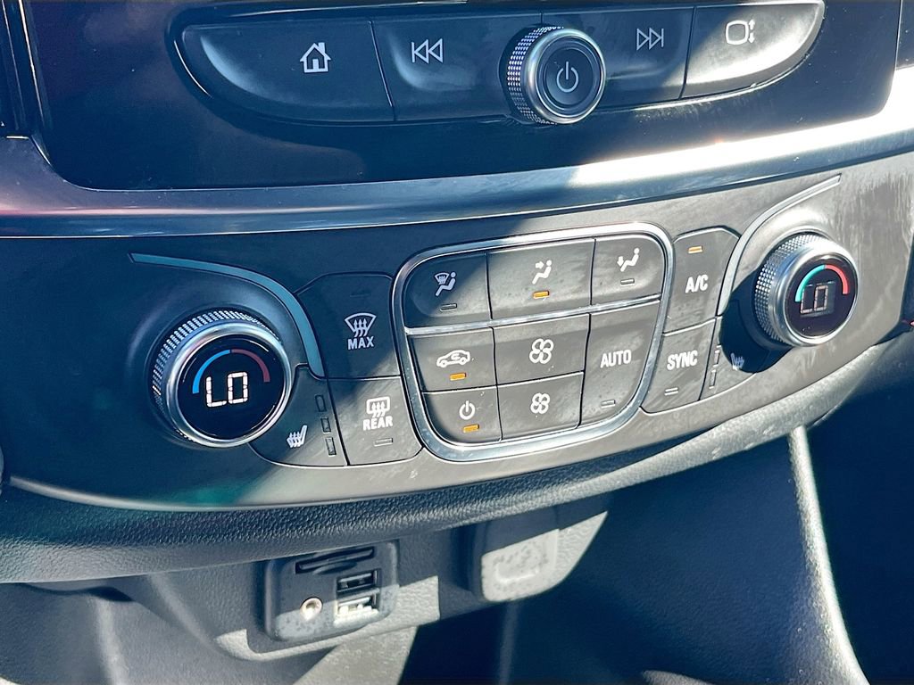 Used 2023 Chevrolet Traverse RS w/ LPO, Floor Liner Package FWD image 16