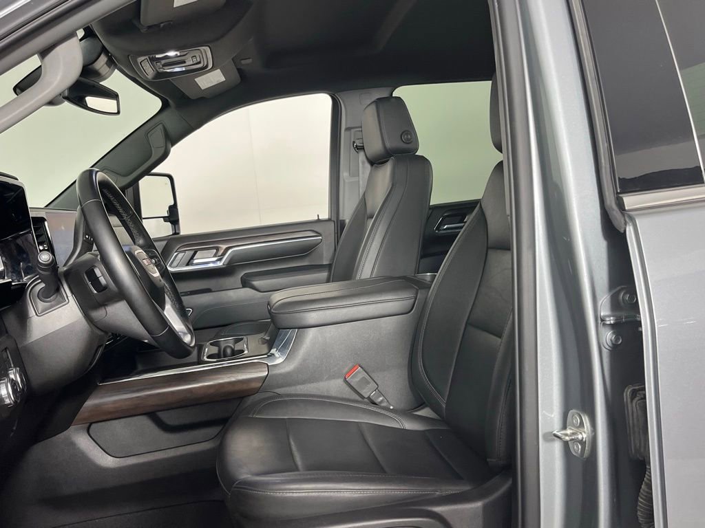 Used 2024 GMC Sierra 3500 SLT w/ SLT Convenience Package image 23