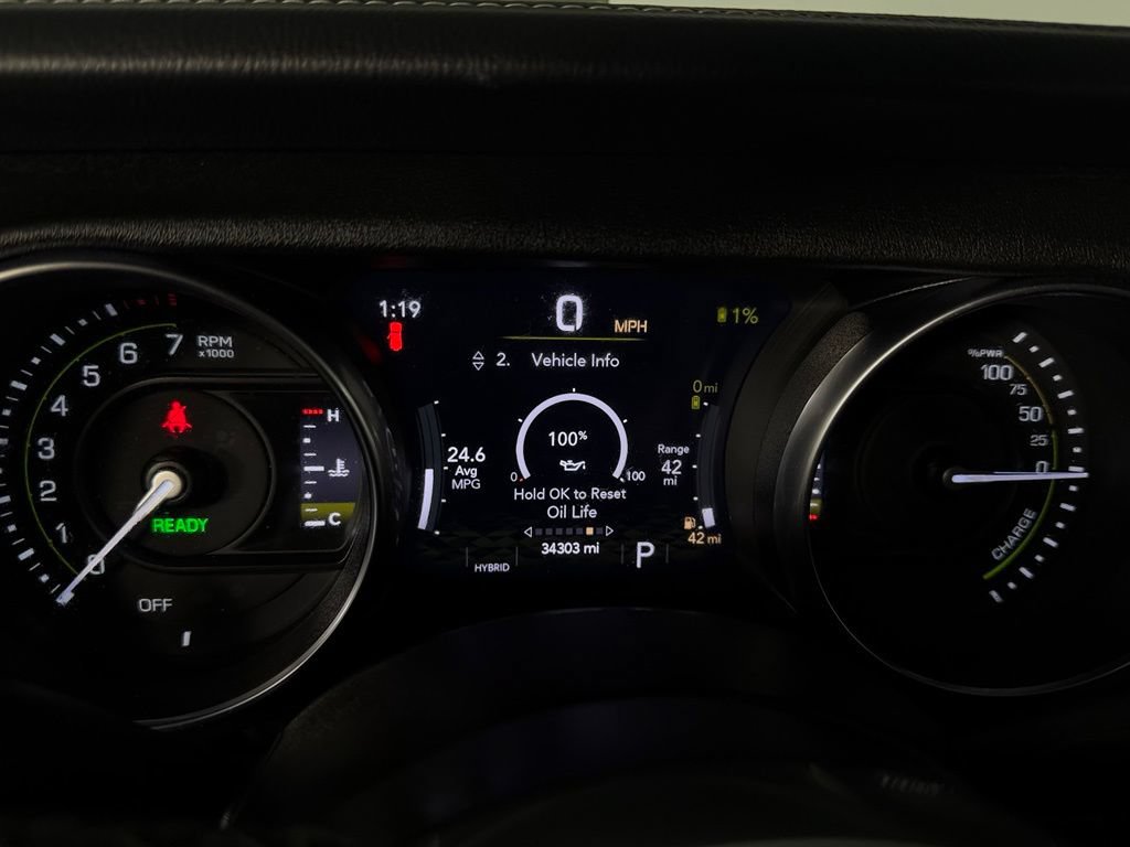 Used 2023 Jeep Wrangler Unlimited Sahara w/ Cold Weather Group AWD/4WD image 15