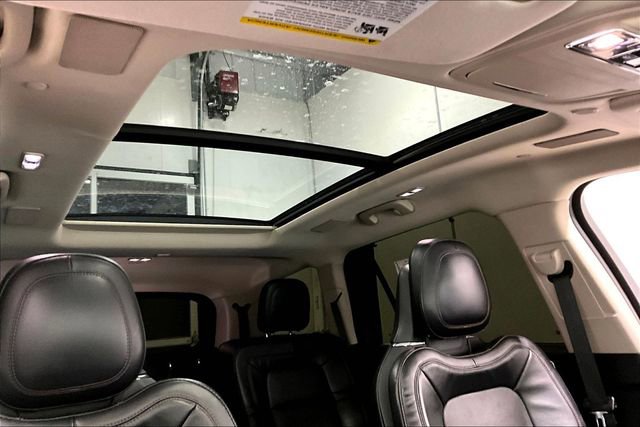 Used 2020 Lincoln Aviator Reserve w/ Equipment Group 201A image 29