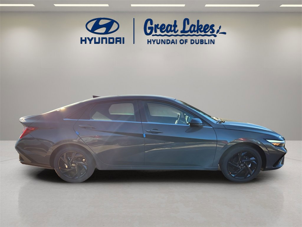 New 2026 Hyundai Elantra SEL Sport image 6