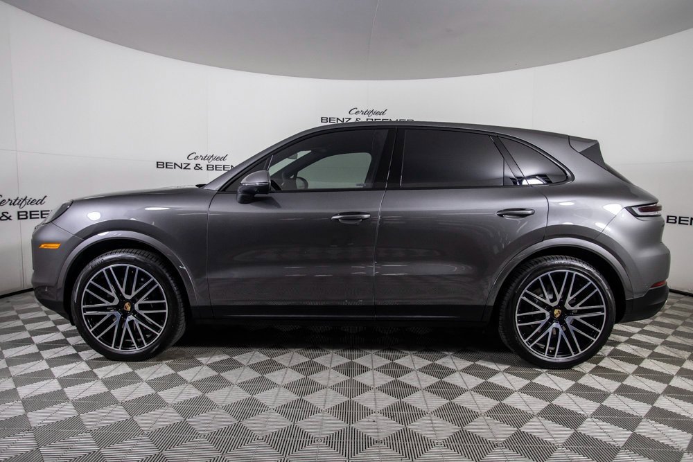 Used 2025 Porsche Cayenne image 6