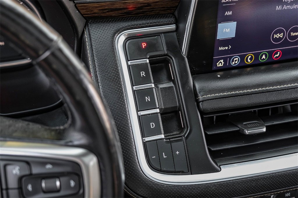 Used 2021 Chevrolet Suburban Premier w/ Premium Package image 28