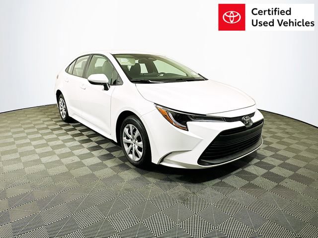 Certified 2025 Toyota Corolla LE image 1