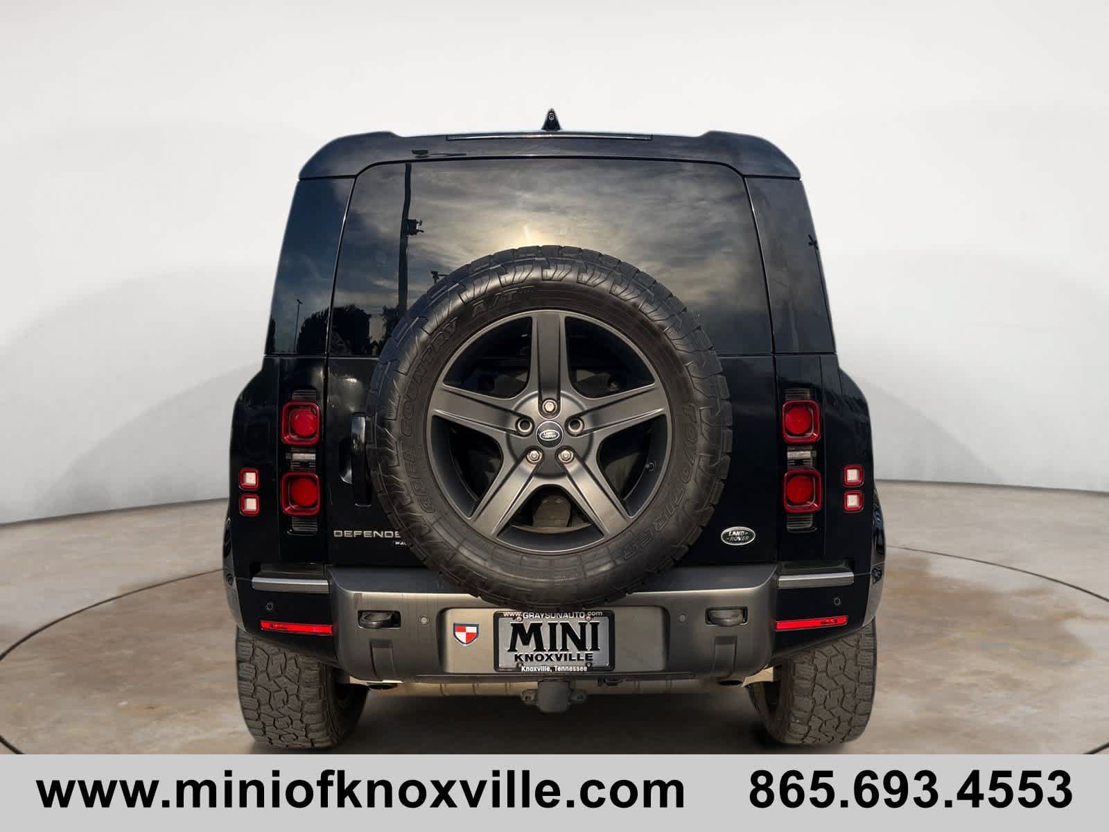 Used 2022 Land Rover Defender 110 X-Dynamic SE AWD/4WD image 4