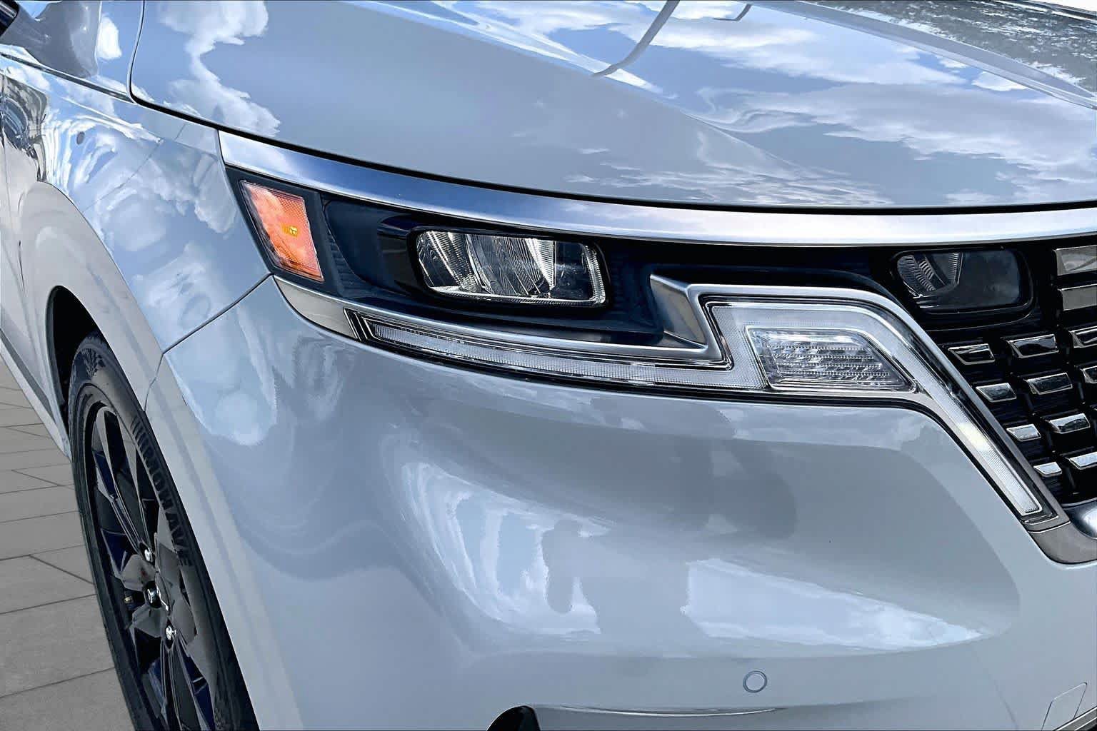 Certified 2024 Kia Carnival SX FWD image 26