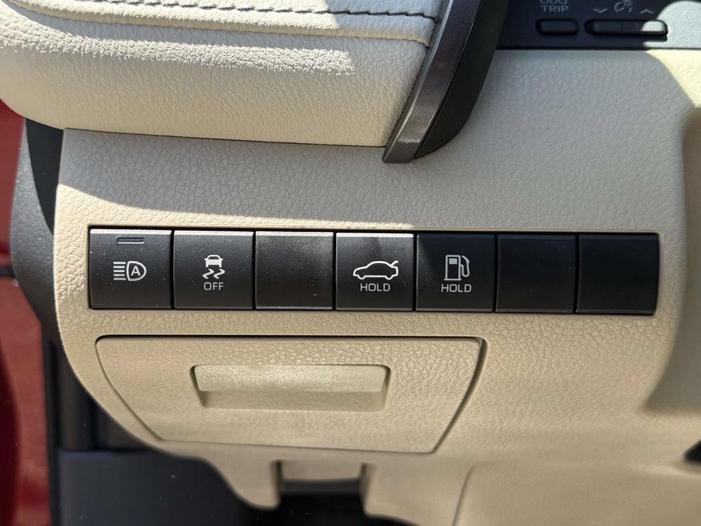 Used 2024 Toyota Camry LE FWD image 24