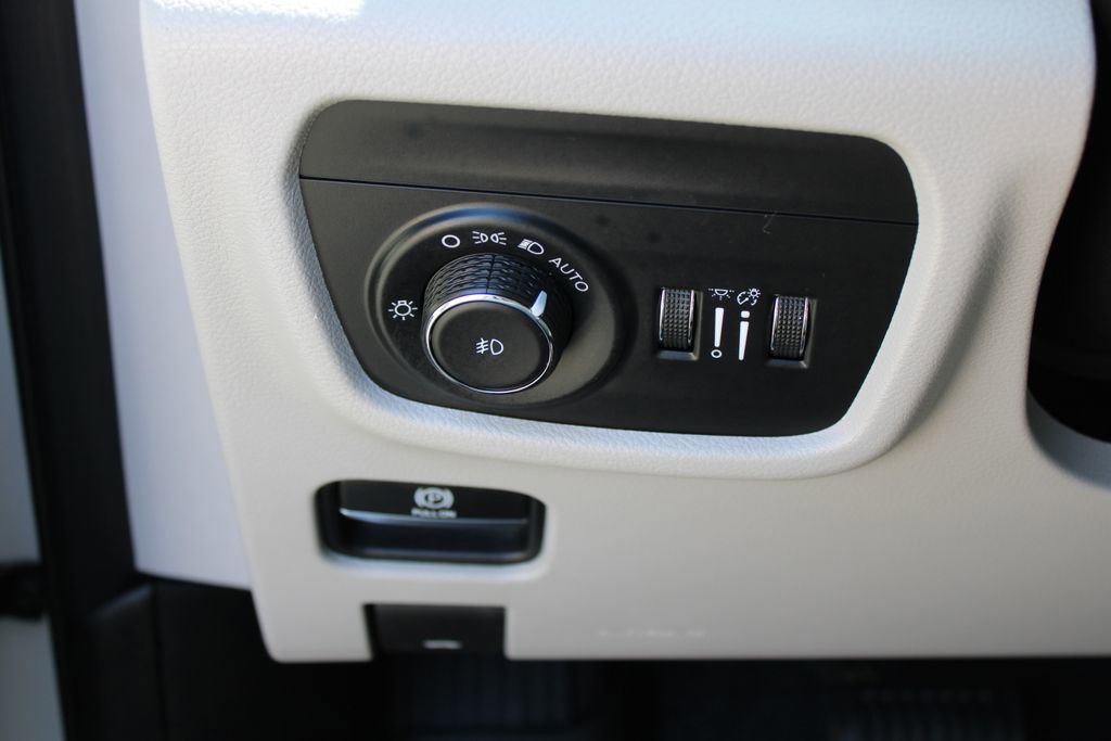 Used 2022 Jeep Grand Cherokee L Overland AWD/4WD image 29