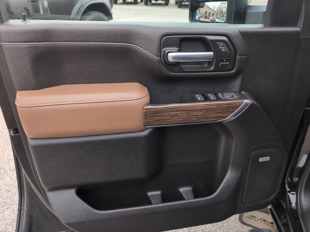 Used 2023 Chevrolet Silverado 2500 High Country image 9
