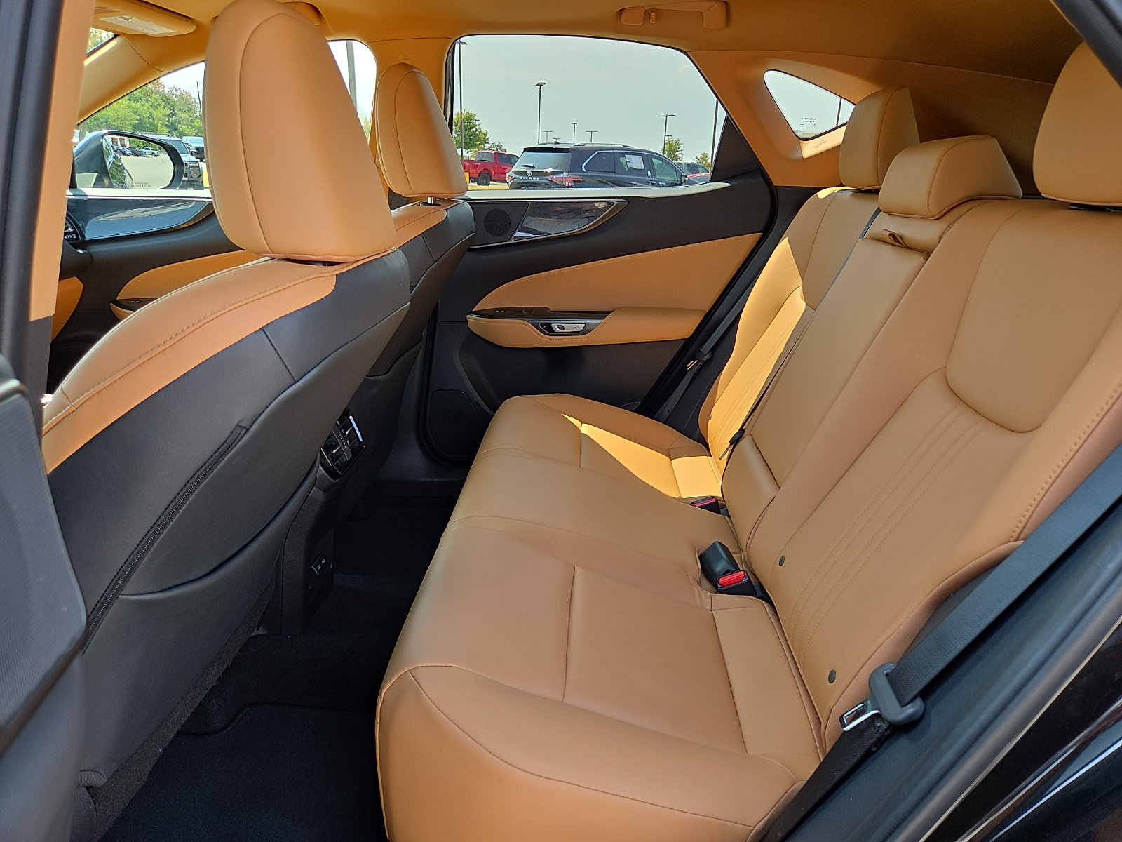 Used 2024 Lexus NX 250 FWD image 10