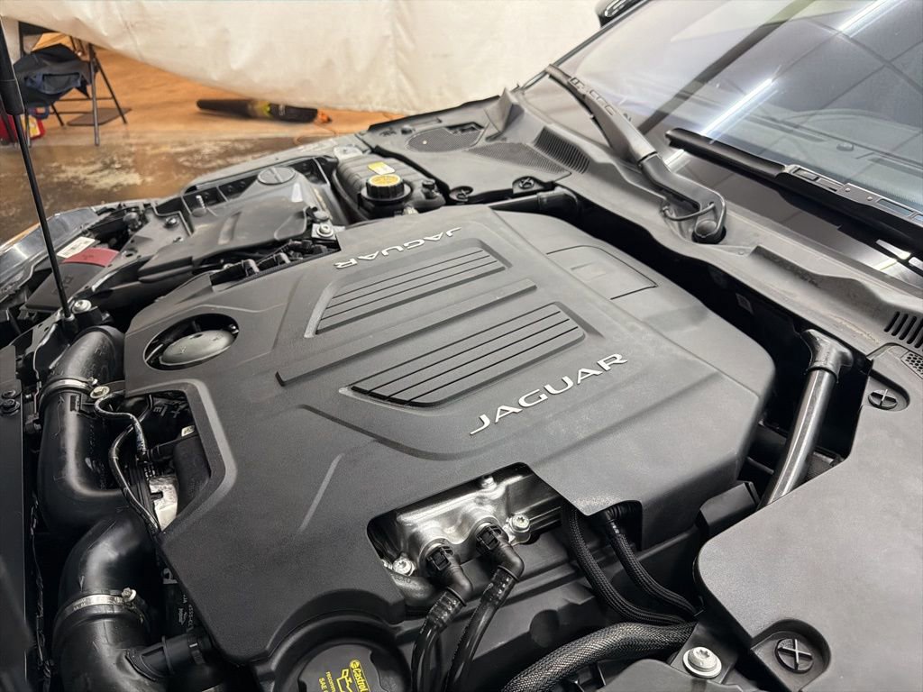 Used 2020 Jaguar F-TYPE R-Dynamic image 22