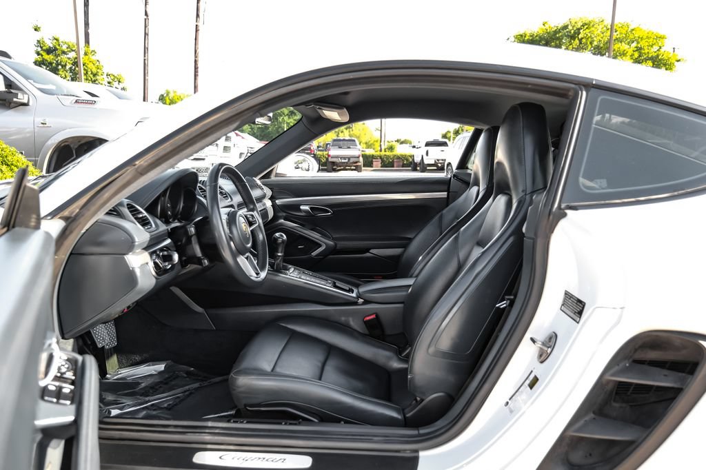 Used 2021 Porsche 718 Cayman RWD image 30