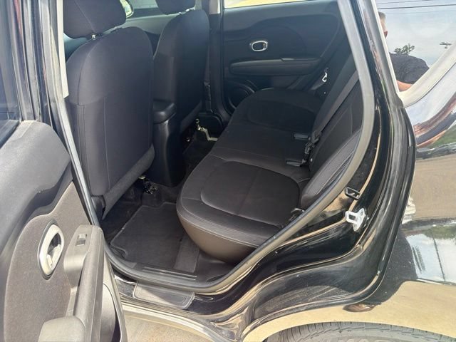 Used 2016 Kia Soul FWD image 6