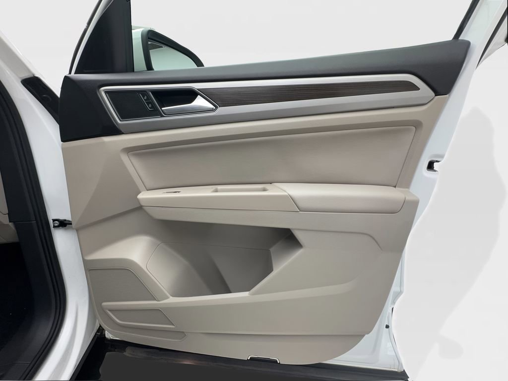 Used 2018 Volkswagen Atlas SE image 32