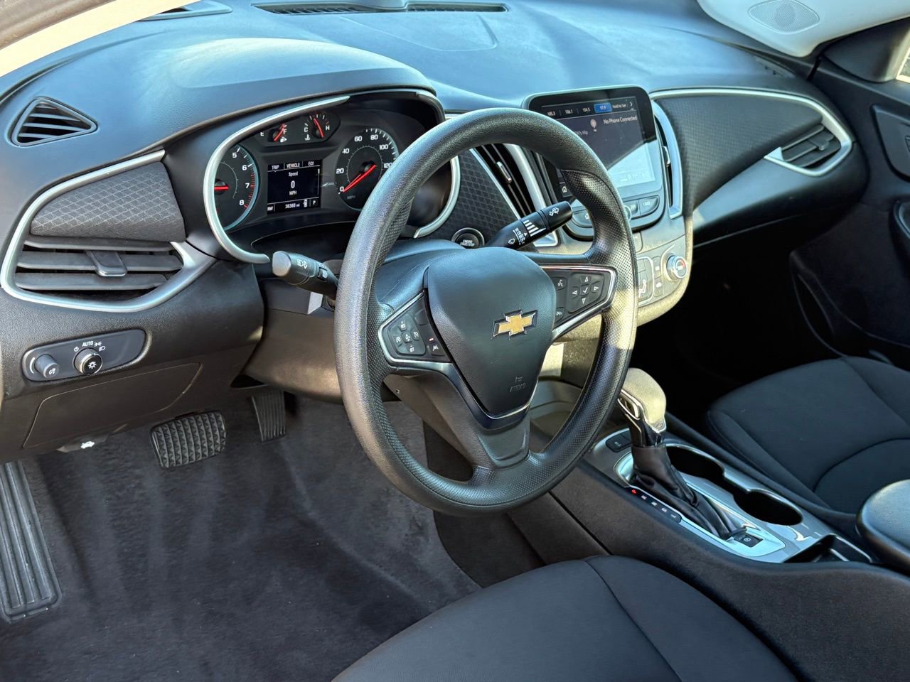 Used 2025 Chevrolet Malibu LS image 15