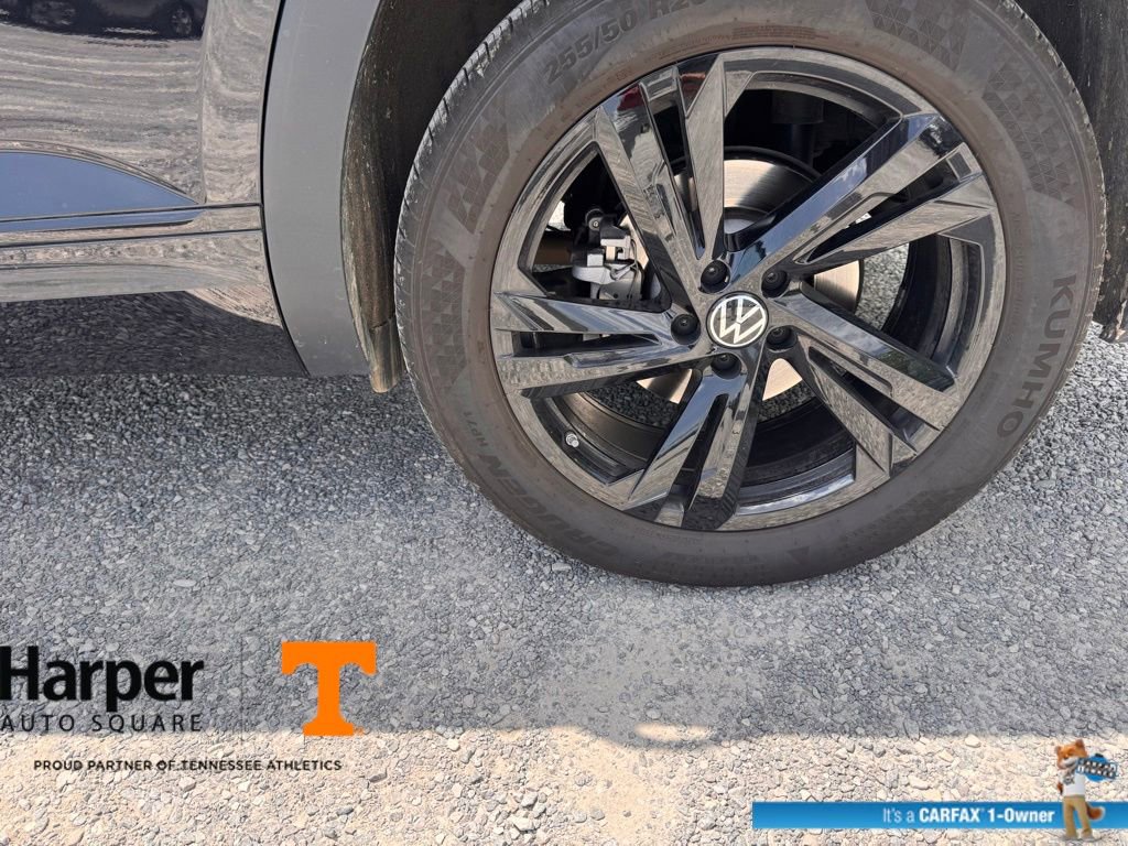 Used 2025 Volkswagen Atlas Cross Sport SEL R-Line AWD/4WD image 20