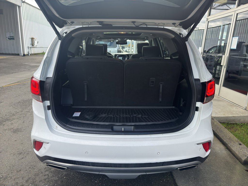Used 2019 Hyundai Santa Fe XL image 14