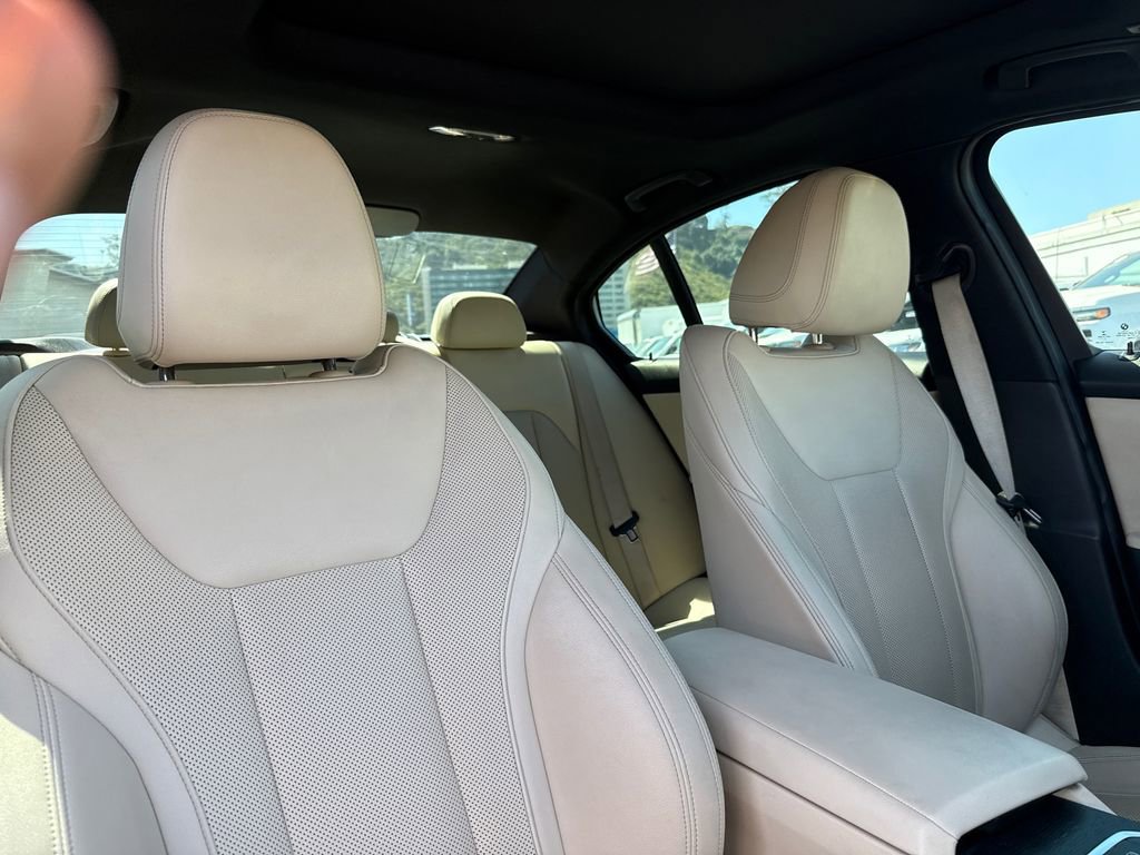 Used 2022 BMW 330i xDrive Sedan w/ Driving Assistance Package image 13