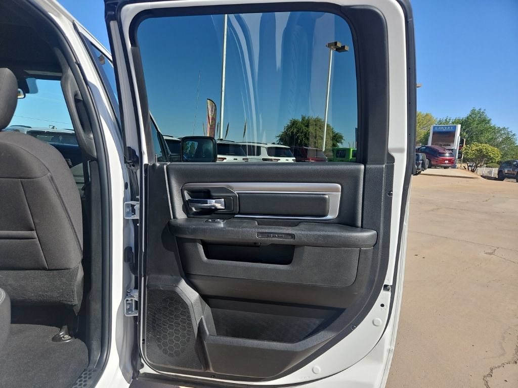 Used 2024 RAM 1500 Classic Warlock RWD image 16
