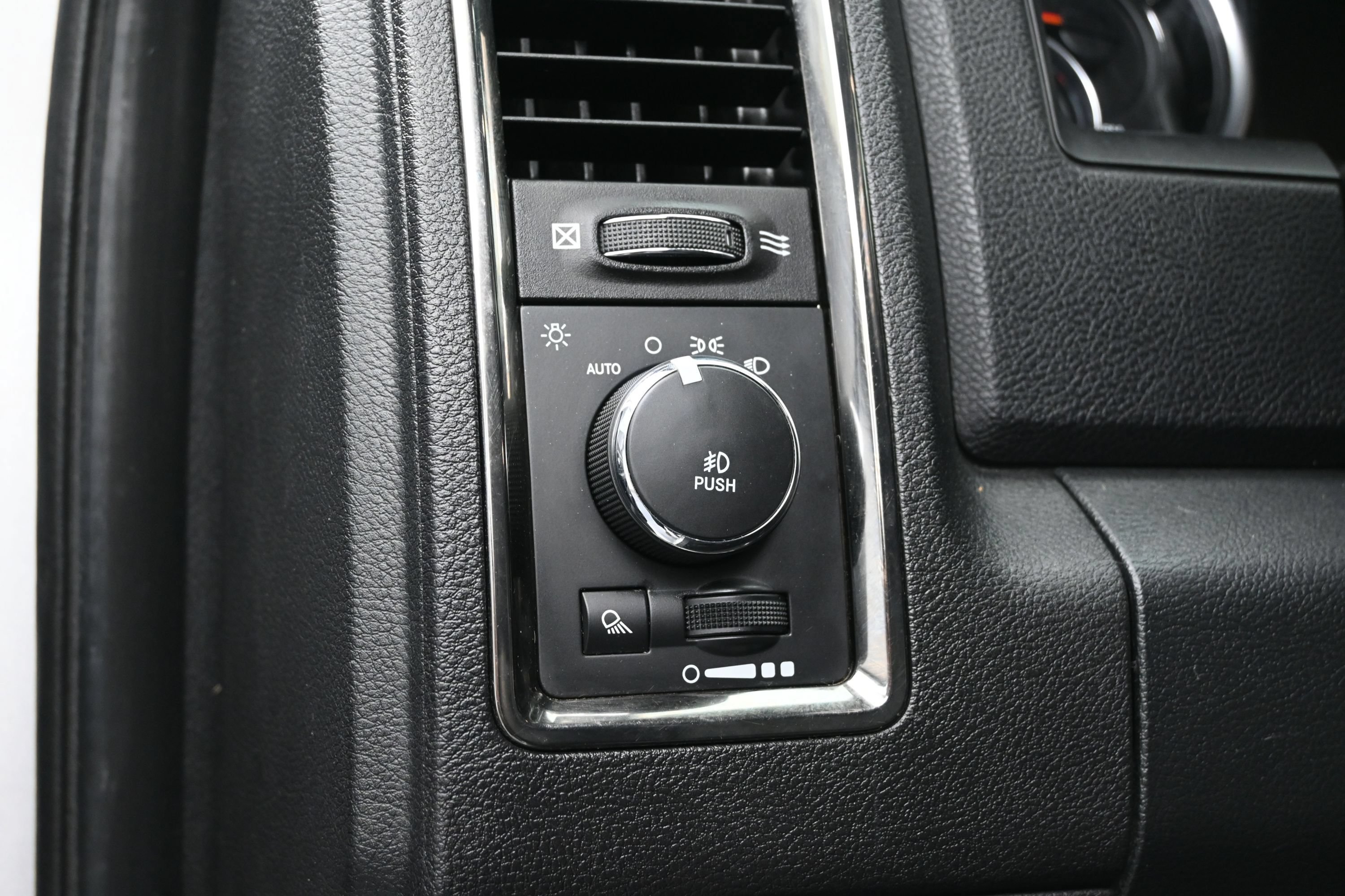 Used 2016 RAM 1500 Sport AWD/4WD image 23