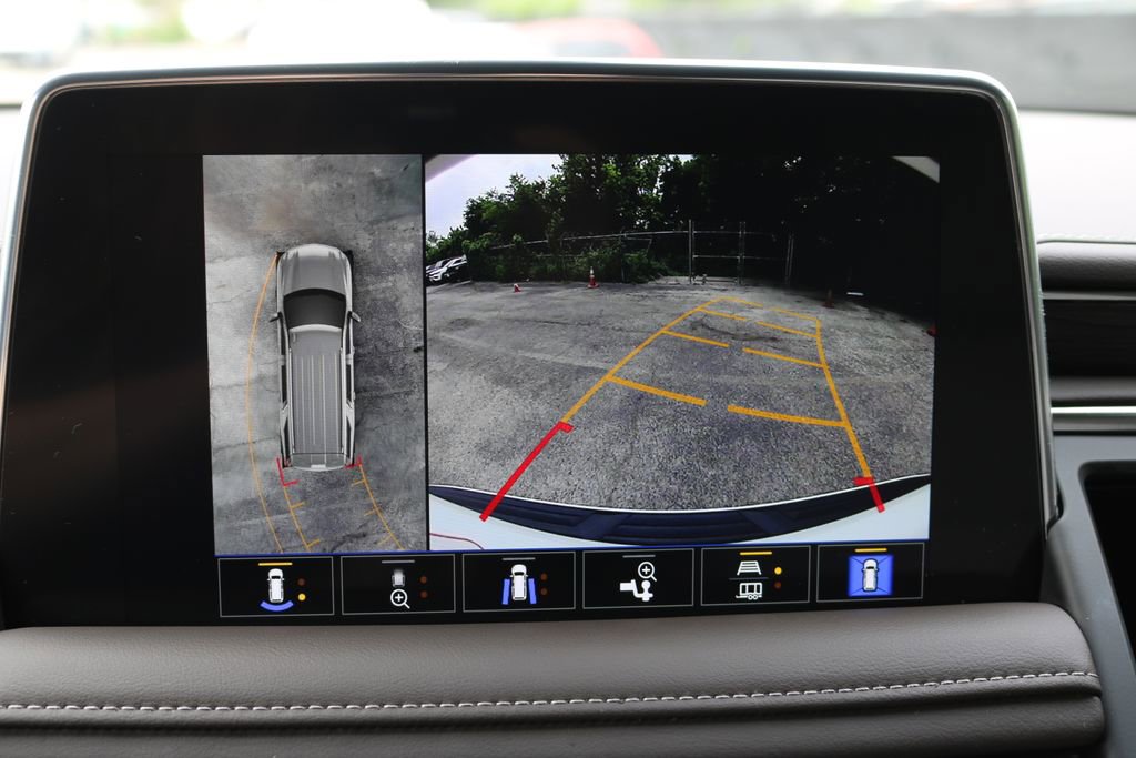 Used 2022 Chevrolet Tahoe Z71 w/ Luxury Package image 24