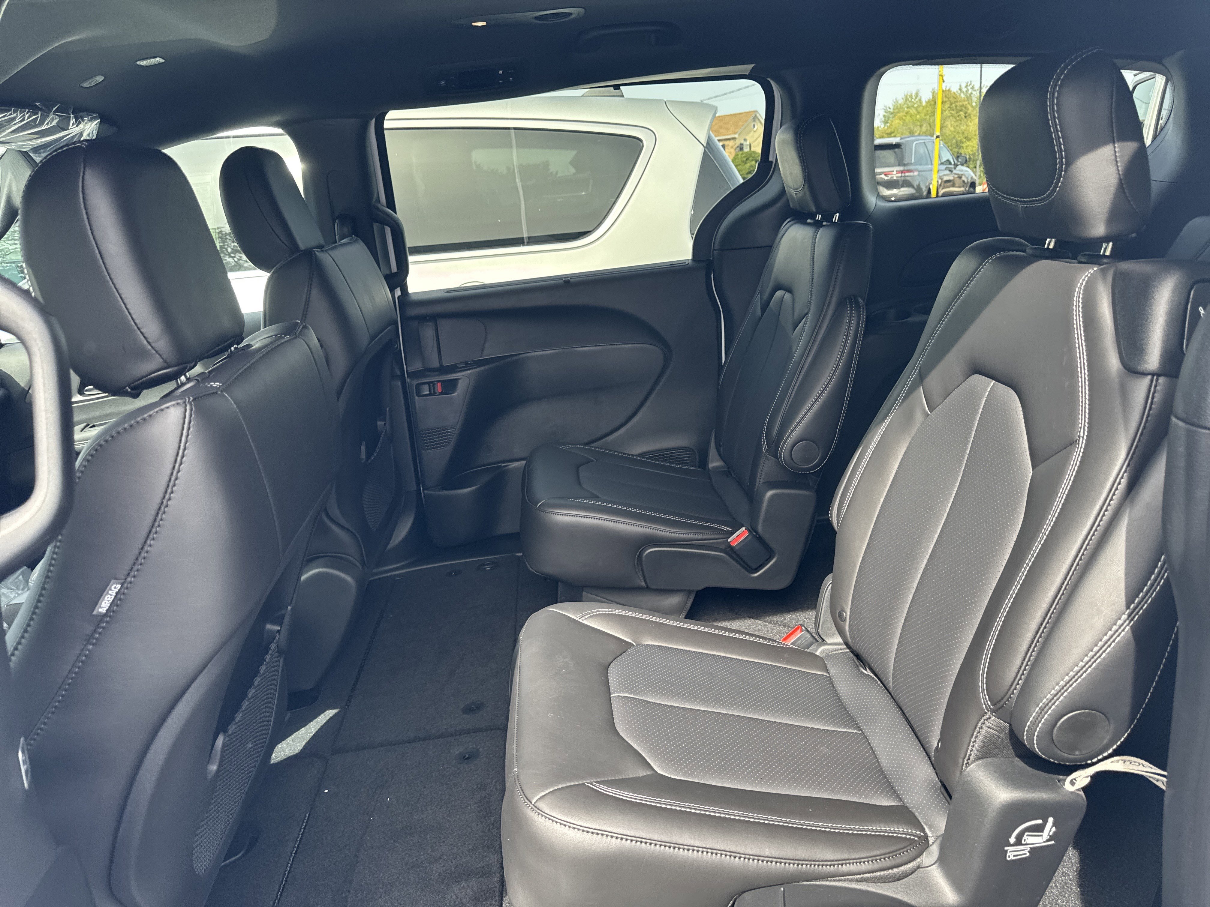 New 2026 Chrysler Voyager LX image 12