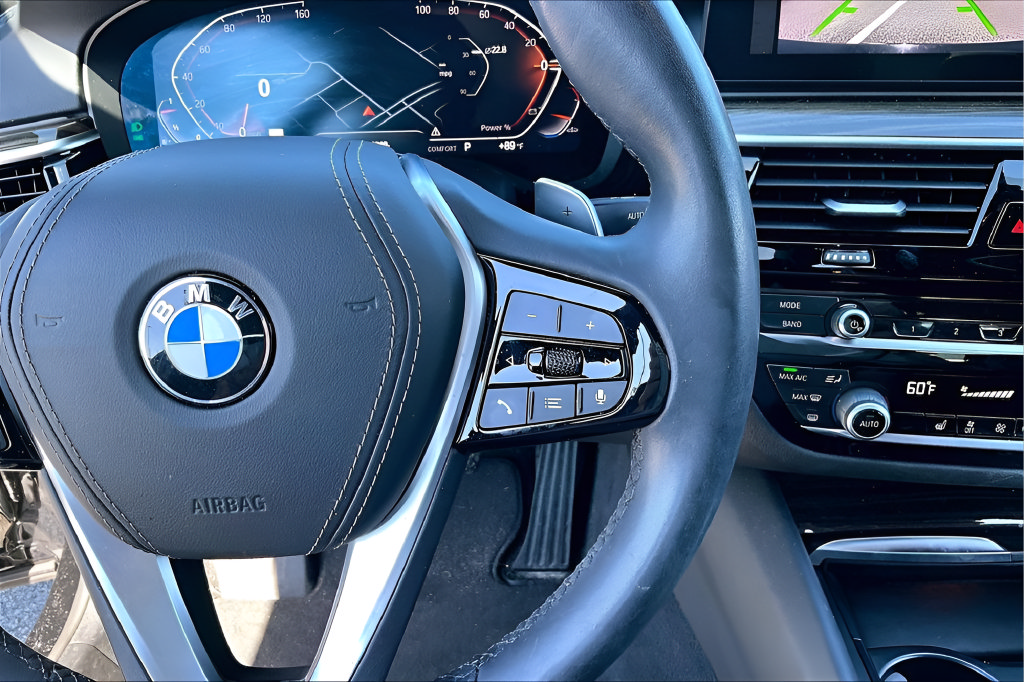 Used 2023 BMW 540i w/ Convenience Package RWD image 11