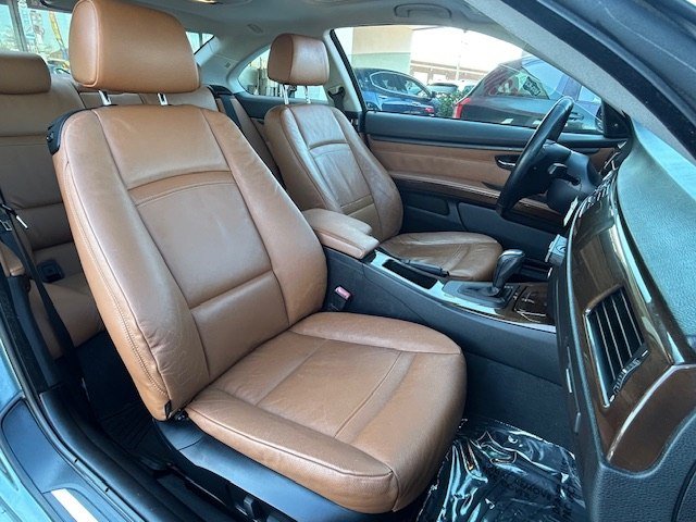 Used 2009 BMW 328i xDrive Coupe image 13