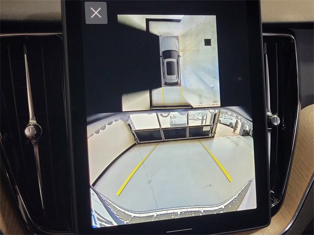 New 2026 Volvo XC60 B5 Plus w/ Protection Package Premier image 20