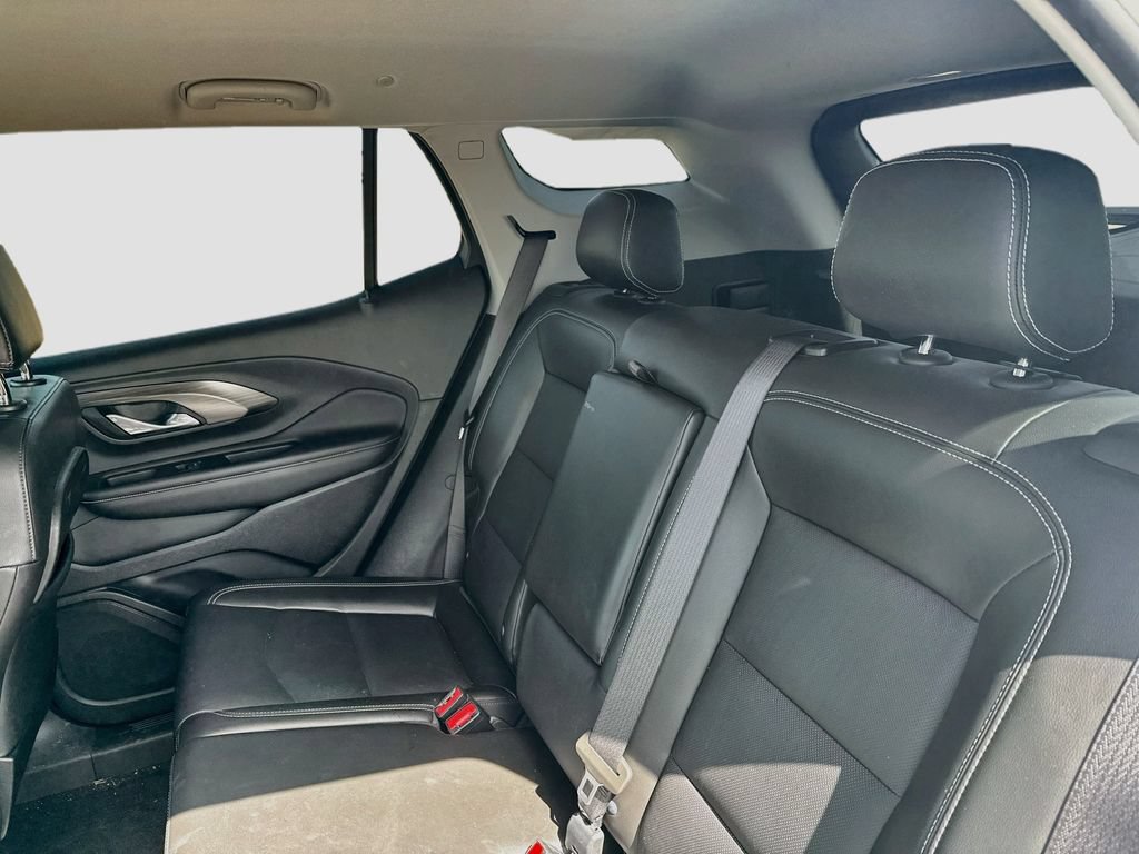 Used 2022 GMC Terrain SLT w/ Infotainment Package II FWD image 22