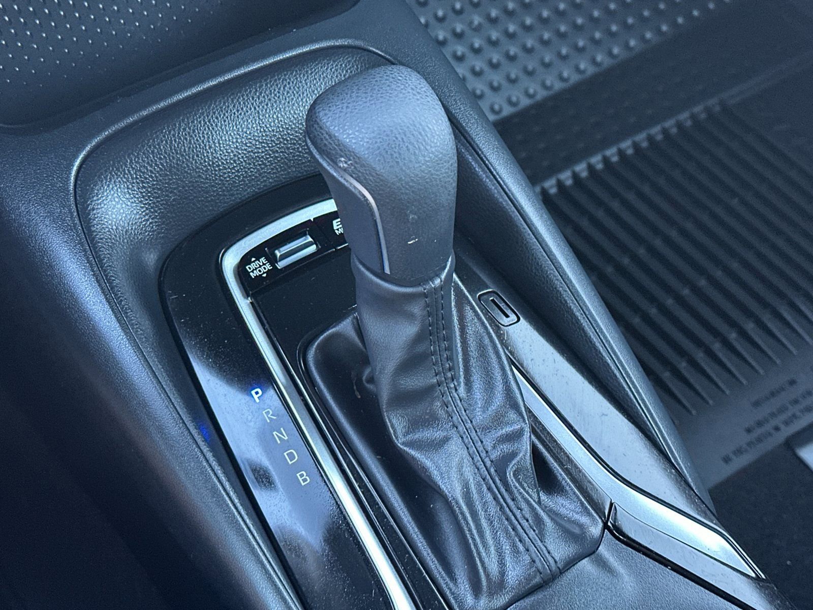 Used 2025 Toyota Corolla SE FWD image 22