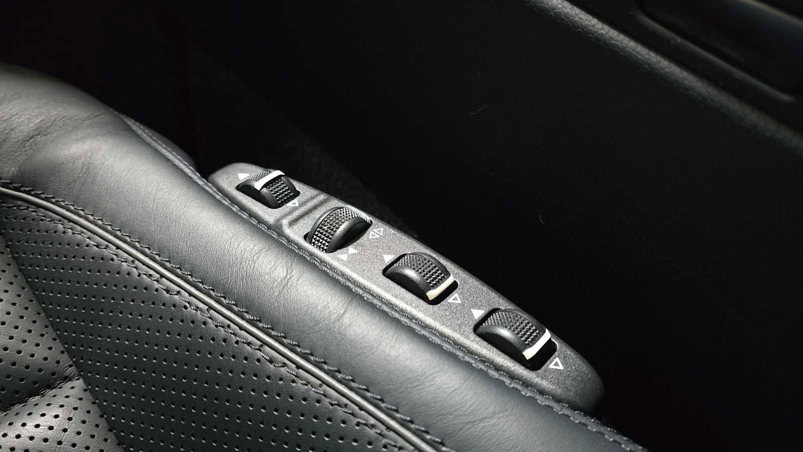 Used 2016 Mercedes-Benz E 400 4MATIC Coupe image 36