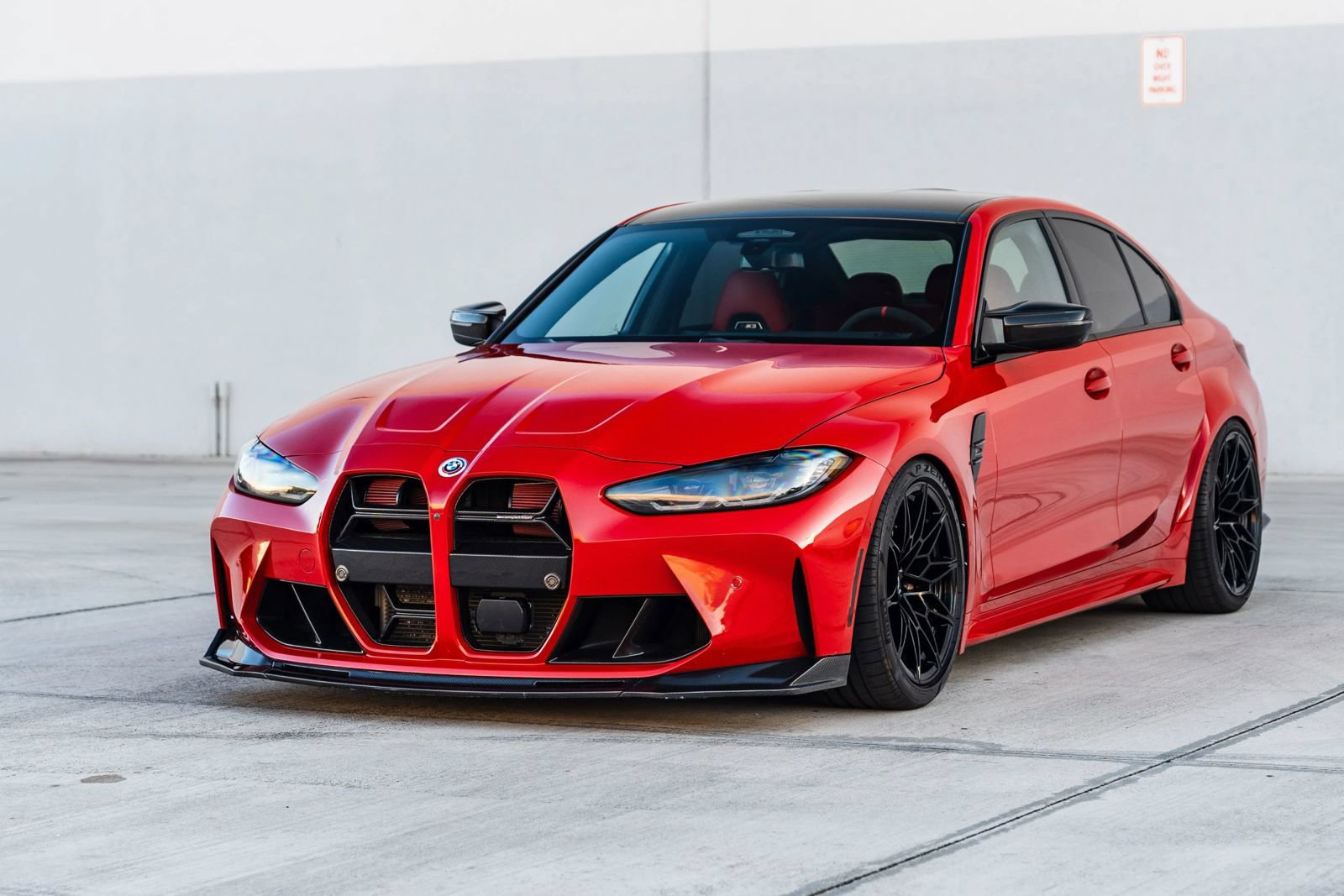 Used 2023 BMW M3 Competition w/ M Carbon Exterior Package AWD/4WD image 4