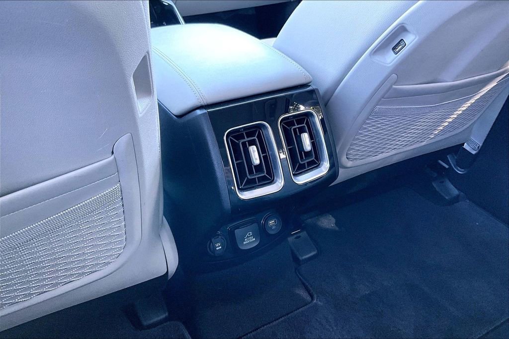 Used 2023 Kia Sorento SX Prestige w/ Panoramic Sunroof Package image 14