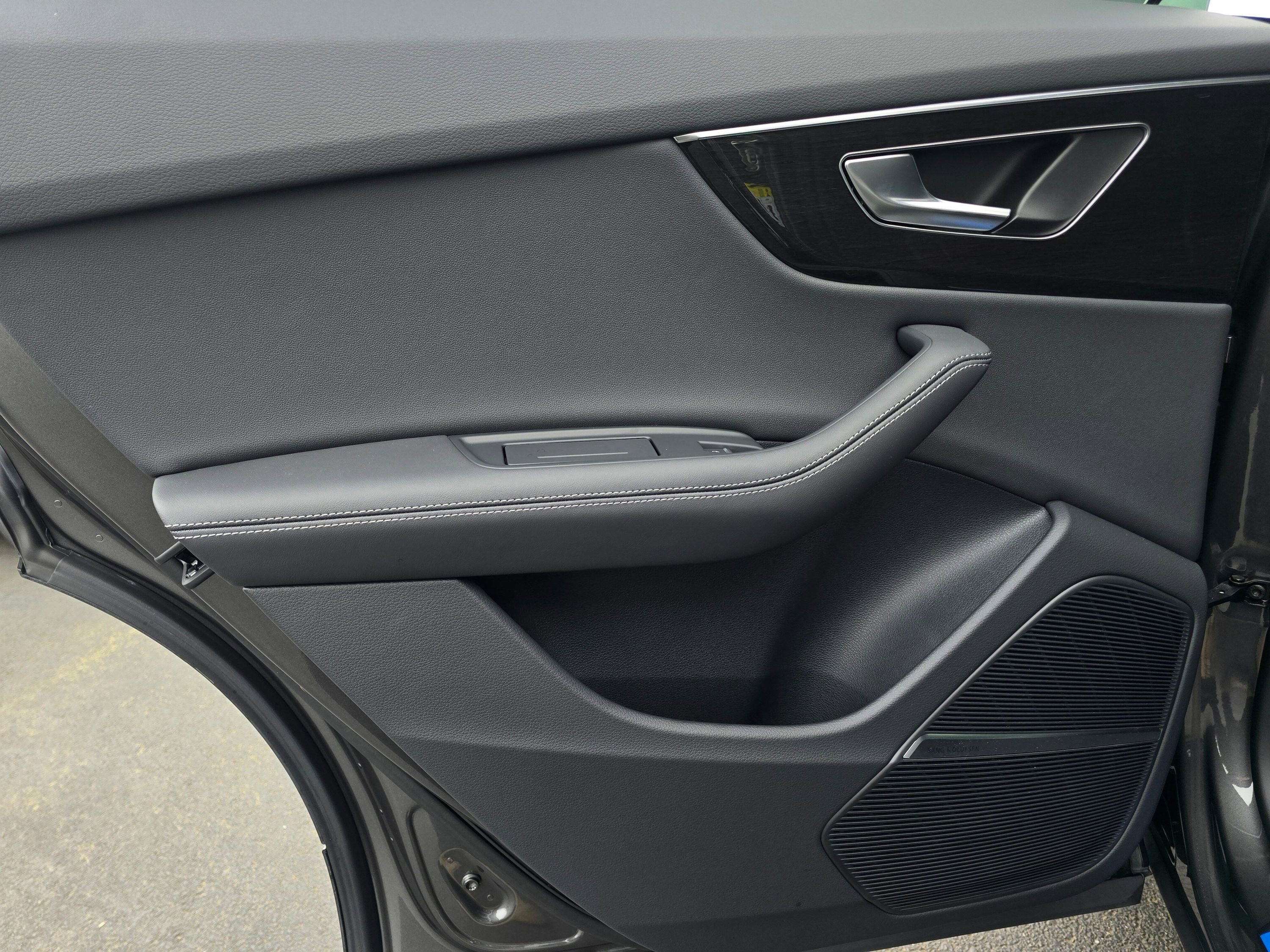 Certified 2025 Audi Q8 Premium Plus w/ Premium Plus Package image 19