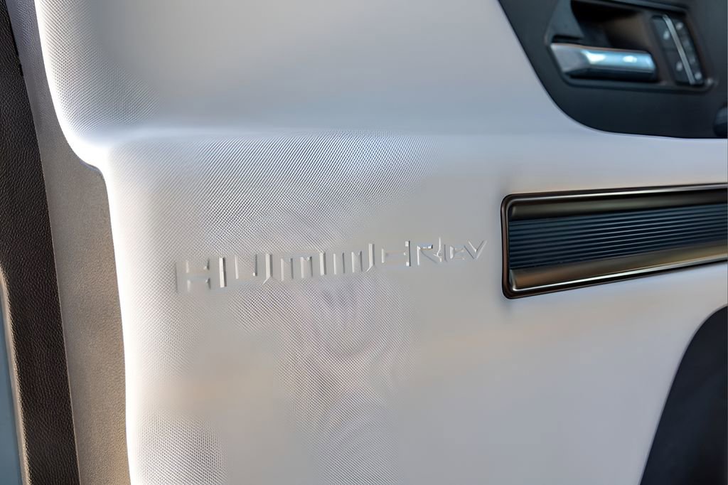 Used 2024 GMC Hummer EV 3X w/ Omega Edition AWD/4WD image 45