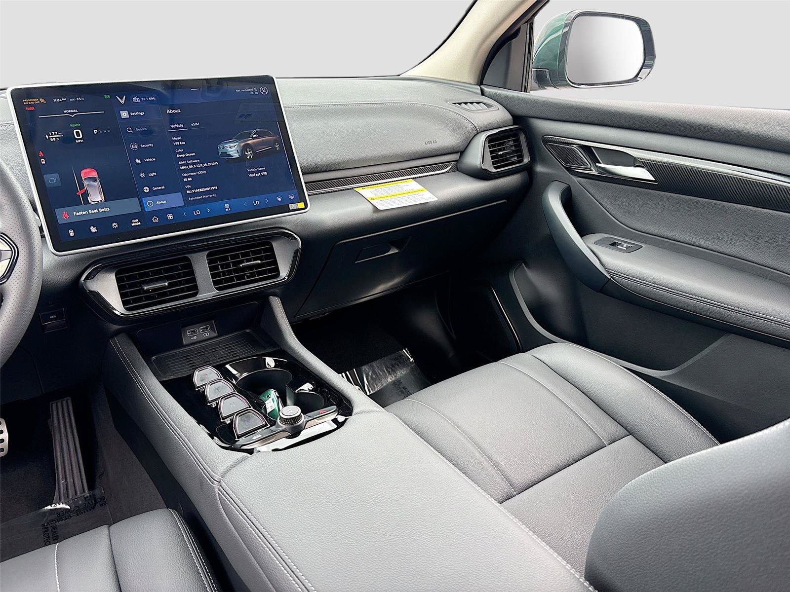 New 2025 VinFast VF 8 Eco AWD/4WD image 22