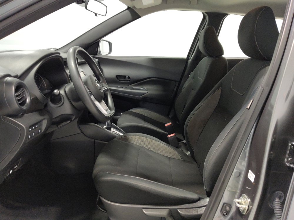 Used 2020 Nissan Kicks S image 17
