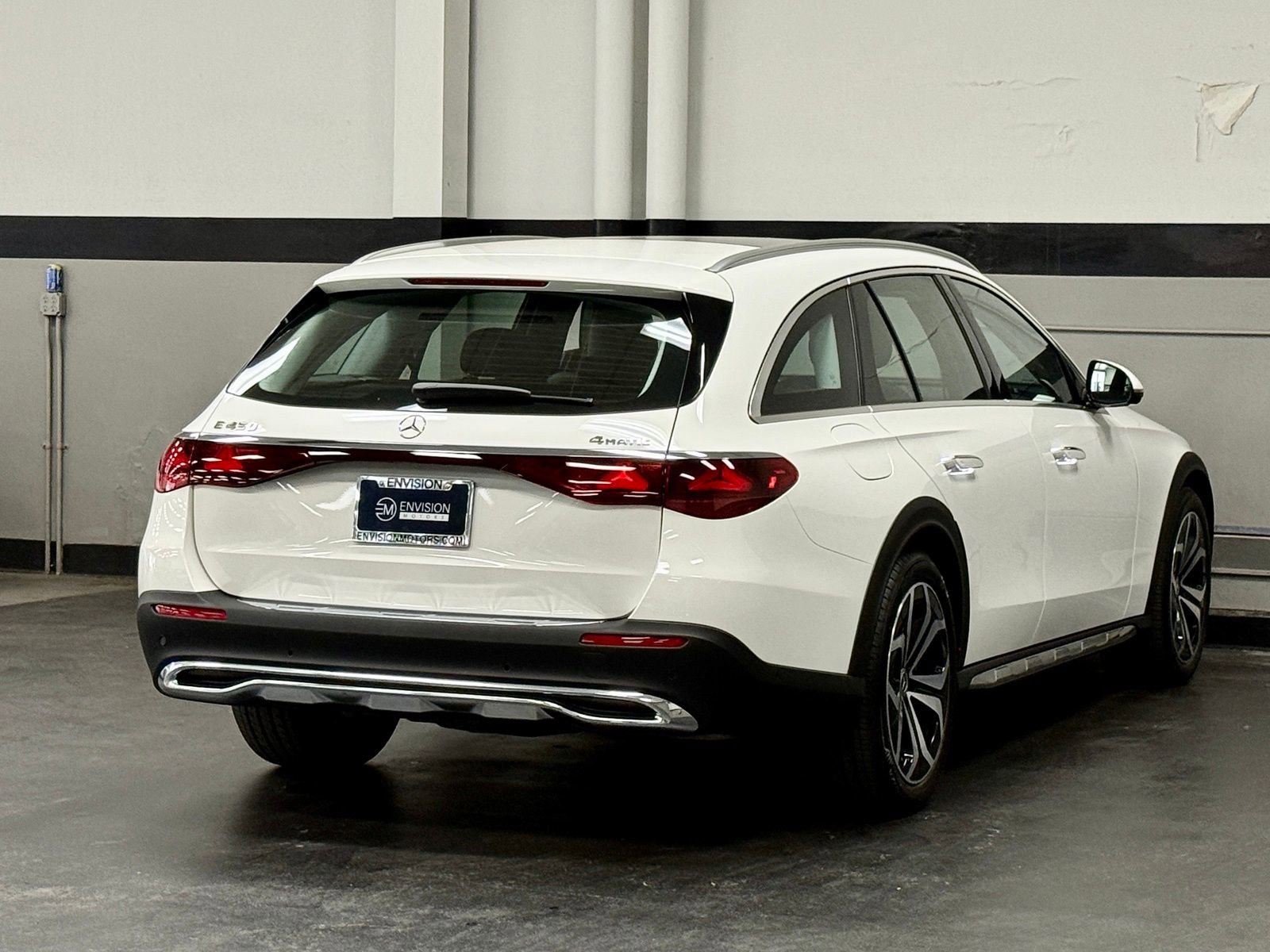 Used 2025 Mercedes-Benz E 450 4MATIC All-Terrain Wagon image 12