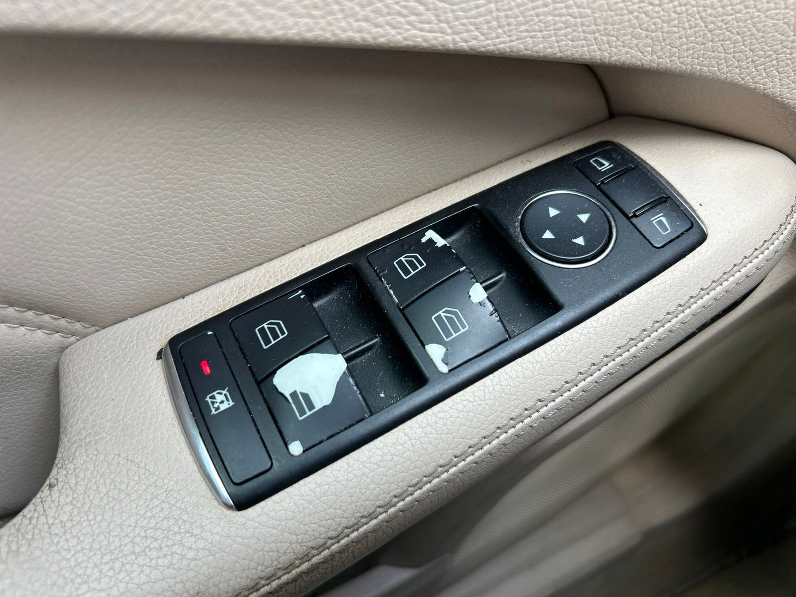 Used 2014 Mercedes-Benz E 350 Sedan image 24