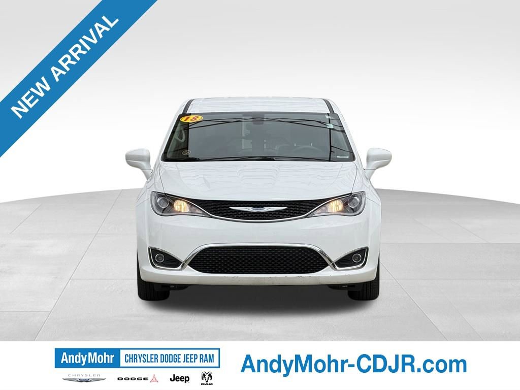 Used 2018 Chrysler Pacifica Touring Plus FWD image 2