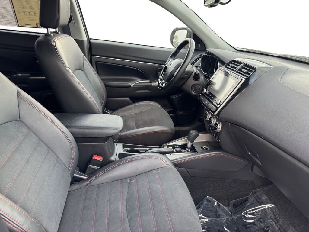 Used 2024 Mitsubishi Outlander Sport SE image 15
