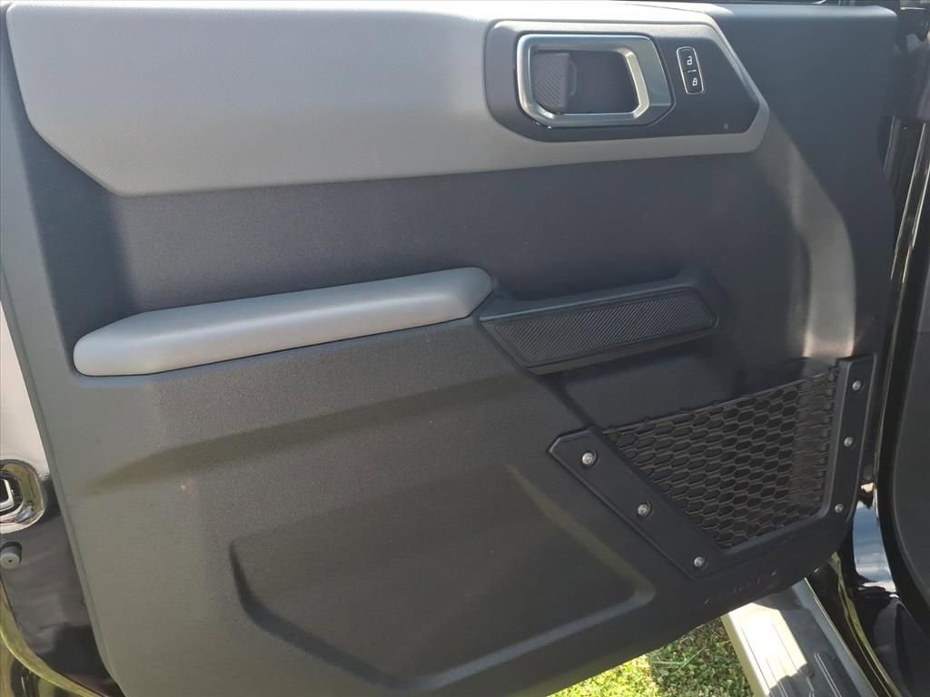 Used 2023 Ford Bronco Big Bend image 17