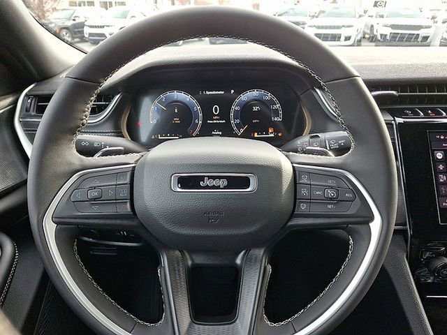 Used 2025 Jeep Grand Cherokee L Altitude image 14