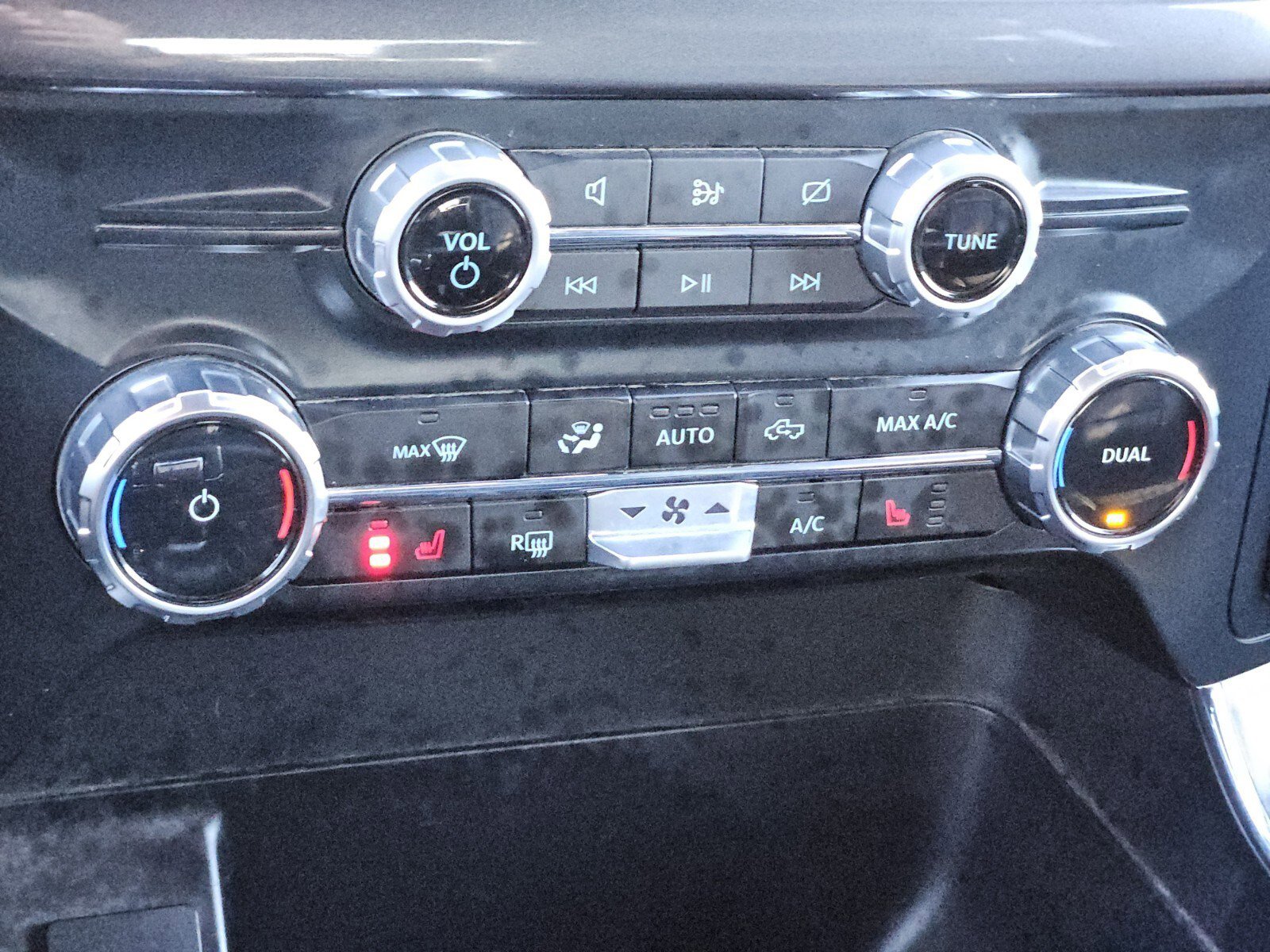 Certified 2023 Ford F150 XLT w/ Equipment Group 302A High image 24