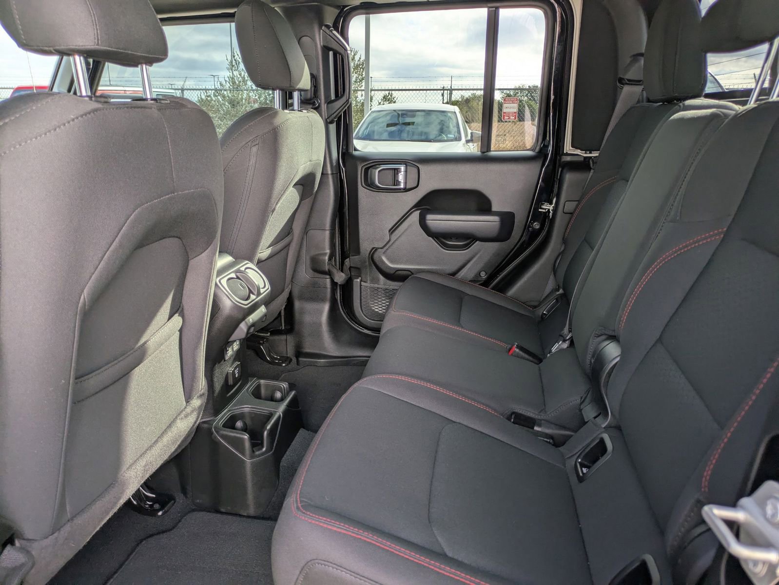 Used 2023 Jeep Gladiator Rubicon w/ Trailer Tow Package image 12