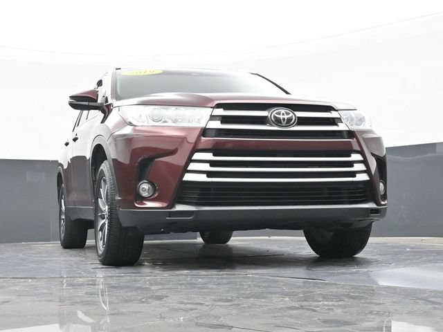 Used 2019 Toyota Highlander XLE FWD image 55