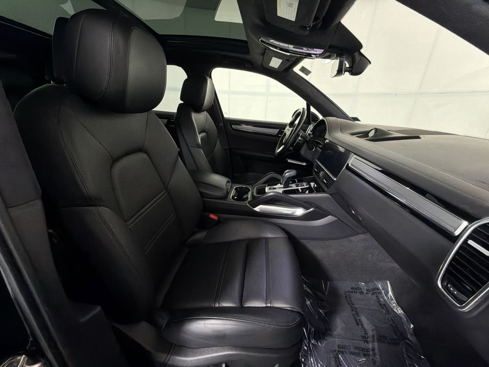 Used 2022 Porsche Cayenne Turbo AWD/4WD image 27