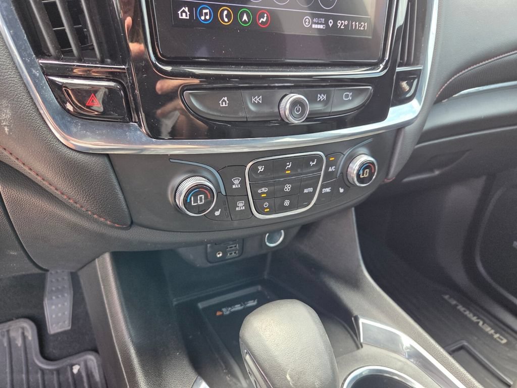 Used 2023 Chevrolet Traverse RS FWD image 27